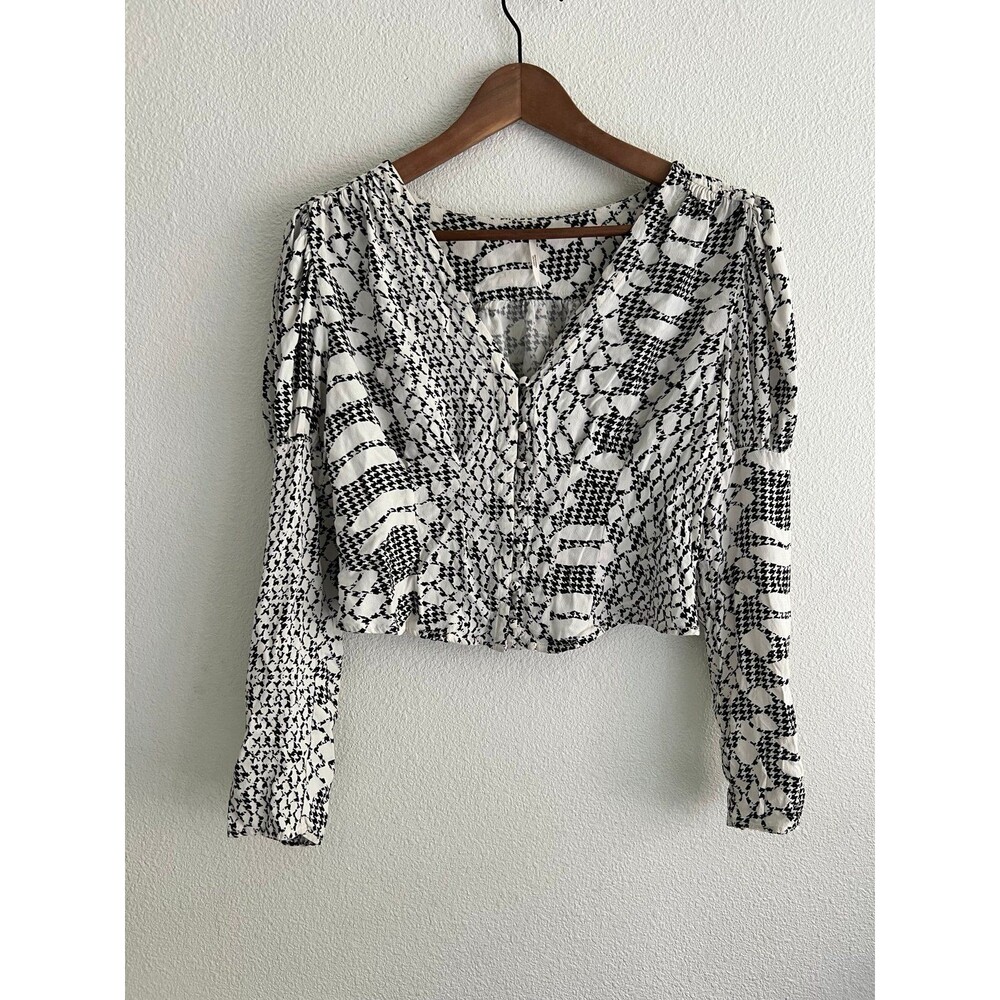 Free people puff sleeve Top size XS